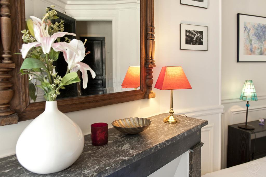 Classy St. Germain Apartment Paris Room photo